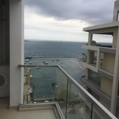 Francesco * 세인트폴스베이